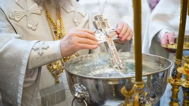 Крещенские купания: где и когда в Астане можно окунуться в прорубь