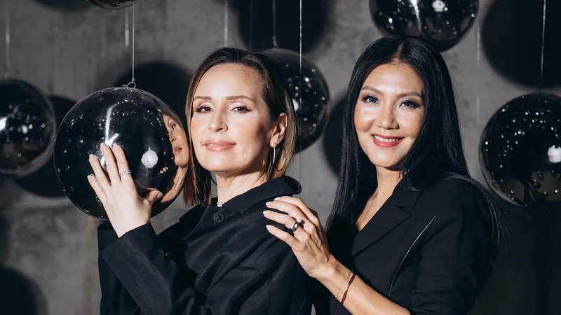 "Донна осень": "Дуэт Л" и Еркеш Шакеев повторили фото более чем 20-летней давности