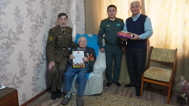 Ветерана ВОВ поздравили с 99-летием в Алматы