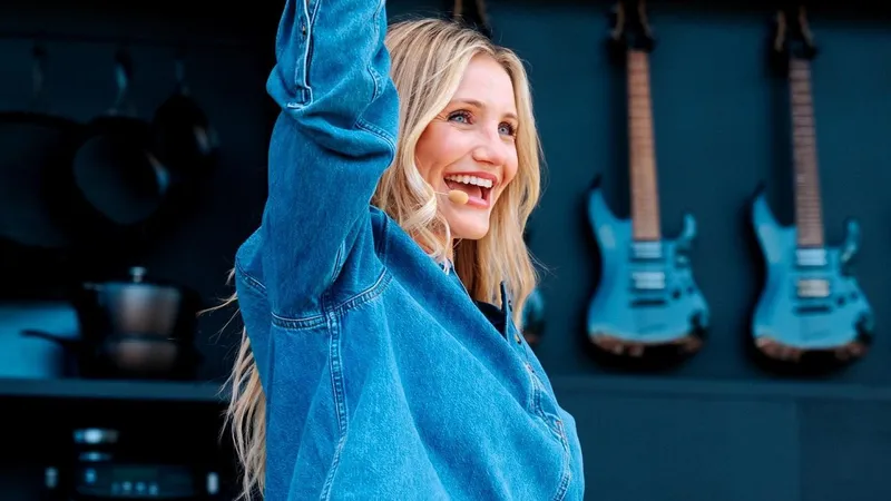 Кэмерон Диас сразила поклонников на своей первой кинопремьере за 11 лет