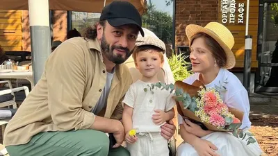 Маленький сын Лизы Арзамасовой и Ильи Авербуха поразил игрой на пианино, фото - Новости Zakon.kz от 17.01.2025 00:01