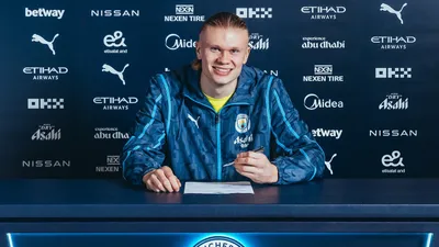 Футбол Новый контракт, фото - Новости Zakon.kz от 17.01.2025 15:29