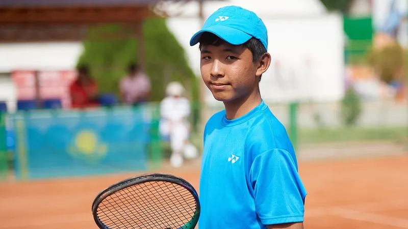 Казахстанский теннисист обыграл сына экс-первой ракетки мира и вышел во второй круг парного разряда AО