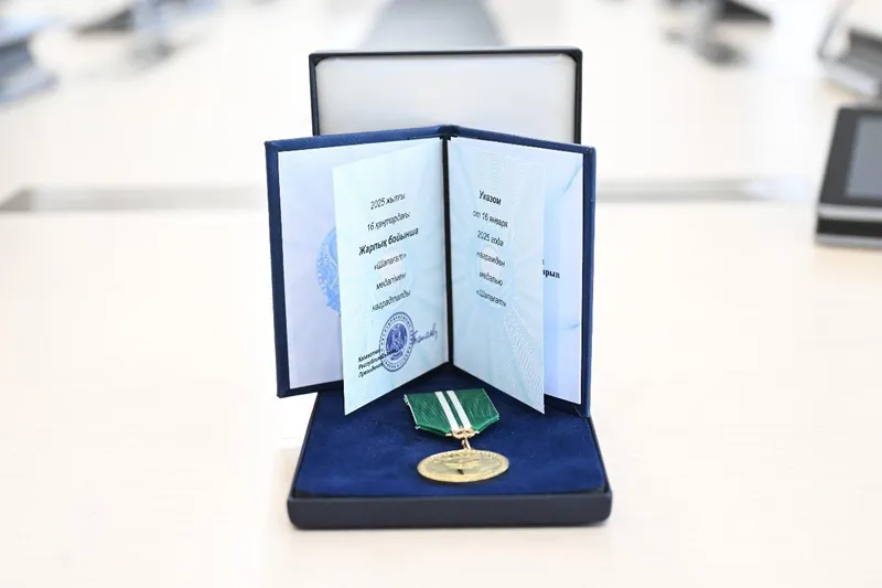 Алматы, водитель автобуса, наградил президент, фото - Новости Zakon.kz от 20.01.2025 17:19