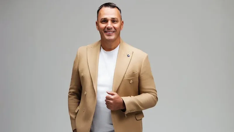 Солист группы "Иванушки International" стал дедушкой во второй раз