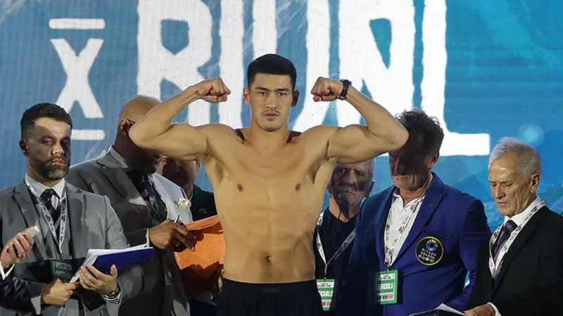 Бивол показал подготовку к бою с Бетербиевым