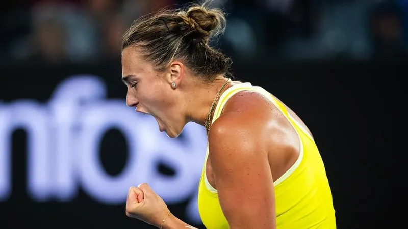 Арина Соболенко обыграла Паулу Бадосу и вышла в финал Australian Open