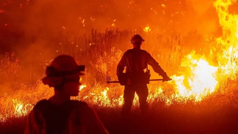 В Лос-Анджелесе снова вспыхнул крупный пожар