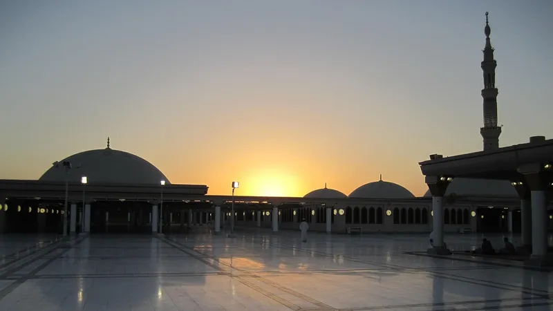 Композитора "Дюны" и "Пиратов Карибского моря" пригласили написать гимн Саудовской Аравии