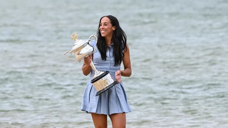 Победившая Арину Соболенко на Australian Open Мэдисон Киз сделала победную фотосессию