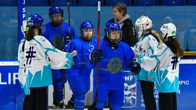 Казахстанские хоккеистки на тренировке, фото - Новости Zakon.kz от 28.01.2025 04:40