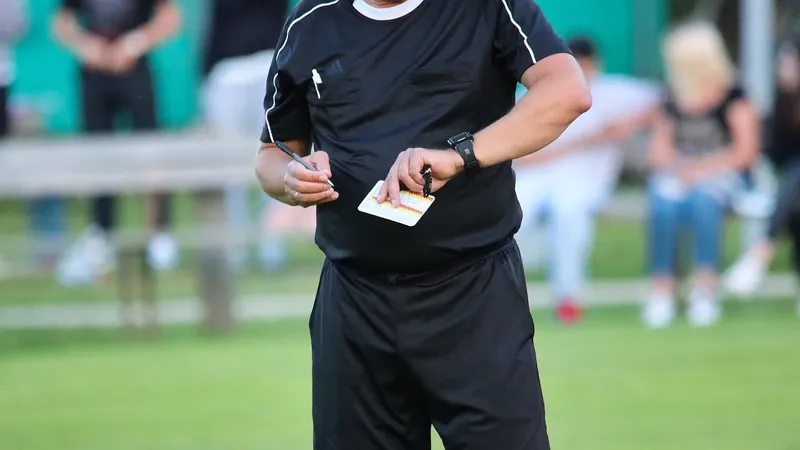 Футбол Травма Насекомое, фото - Новости Zakon.kz от 29.01.2025 15:45