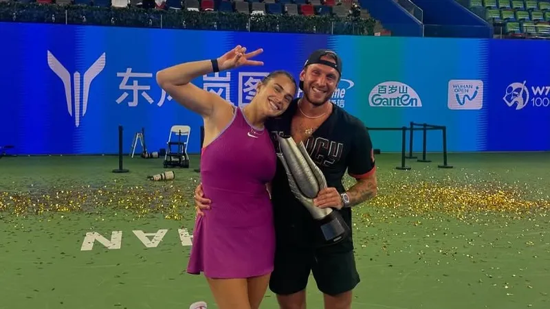 Арина Соболенко и ее возлюбленный отправились на отдых