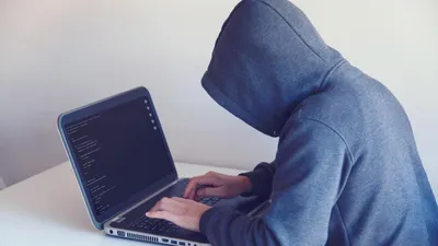 Два кредита оформил акмолинец и отдал деньги мошенникам, фото - Новости Zakon.kz от 01.02.2025 12:47