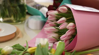 Букеты, цветы, подарочные букеты, флористика, флористы, фото - Новости Zakon.kz от 12.10.2025 02:25