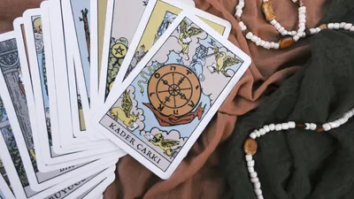 Казахстанка отсудила 100 тысяч тенге у таролога после измены мужа, фото - Новости Zakon.kz от 07.02.2025 15:27