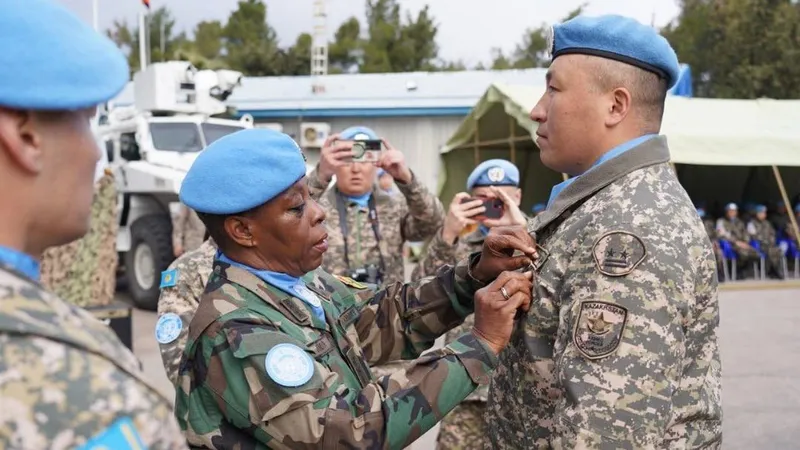 Медали вручили казахстанским миротворцам за участие в миссии ООН