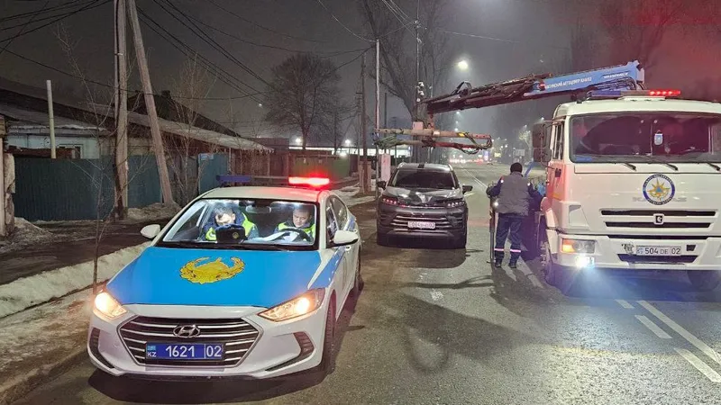 В Алматы автомобиль отбросил пешехода на несколько метров: мужчина скончался