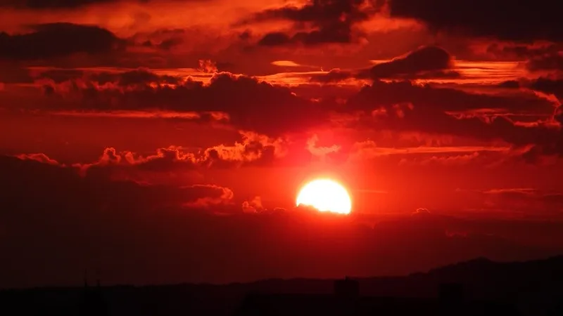 На Земле ожидаются магнитные бури из-за крупной корональной дыры на Солнце