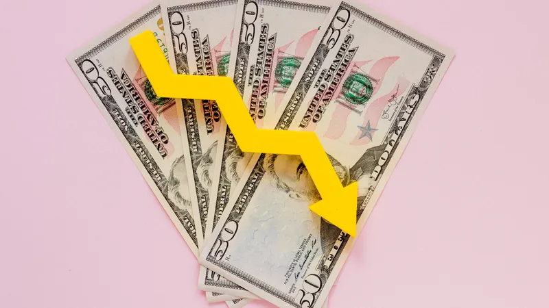 Доллар снизился до 510 тенге: может ли иностранная валюта стать еще дешевле