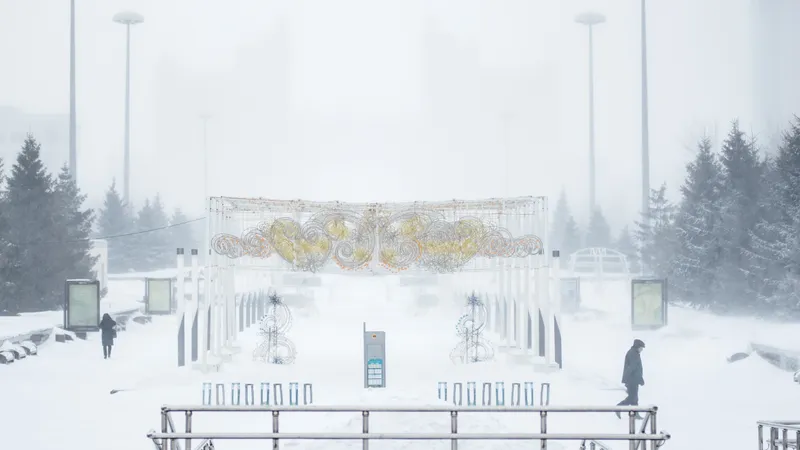 Метель, гололед и ветер: в Астане и 16 областях объявили штормовое предупреждение