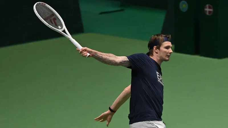 Видеообзор победного матча Бублика на старте турнира во Франции