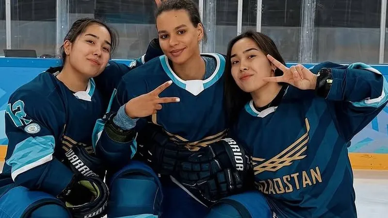 Хоккеистки Казахстана проиграли матч Азиады