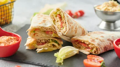 День шаурмы, полезный рецепт, фото - Новости Zakon.kz от 13.02.2025 11:51