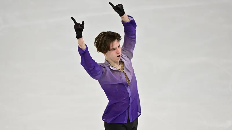 Фигурист Михаил Шайдоров завоевал "бронзу" Азиатских игр