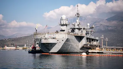 Авианосец США столкнулся с торговым судном в Средиземном море, фото - Новости Zakon.kz от 14.02.2025 00:36