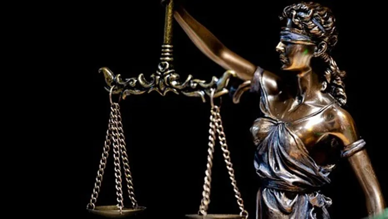 Американка убила мужа, задушила одну дочь и вторую едва не отравила молоком