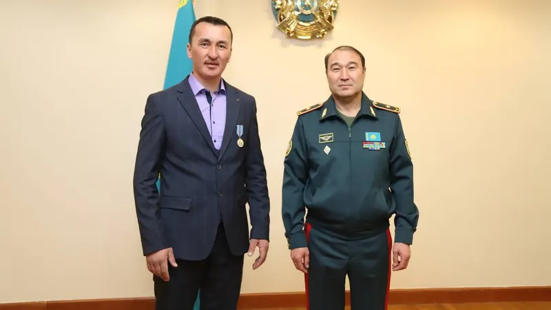 Директору крестьянского хозяйства из ВКО вручили медаль за мужество и самоотверженность