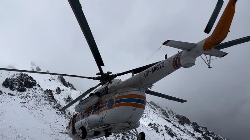 ДЧС Алматы провел аэрообследование ледниковых озер перед весенними паводками