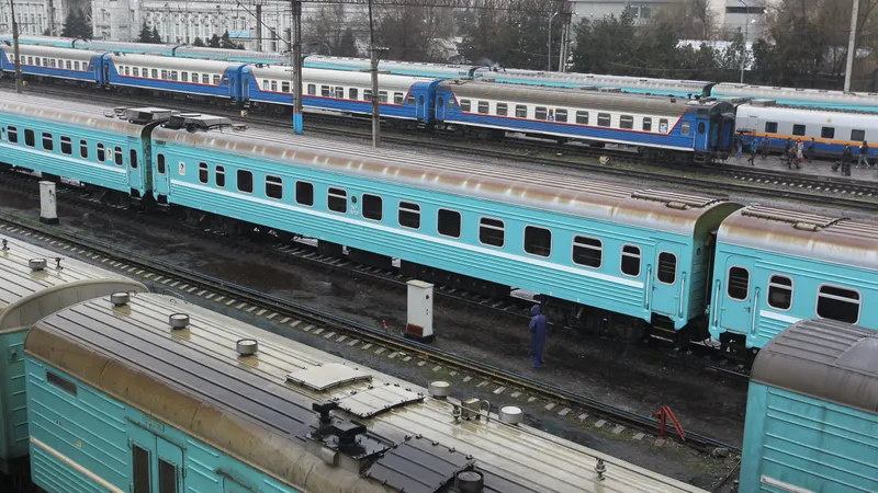 Пересмотреть тарифы для всех видов транспорта поручил Бектенов