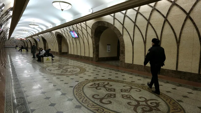 Метро Алматы стало "говорящим"