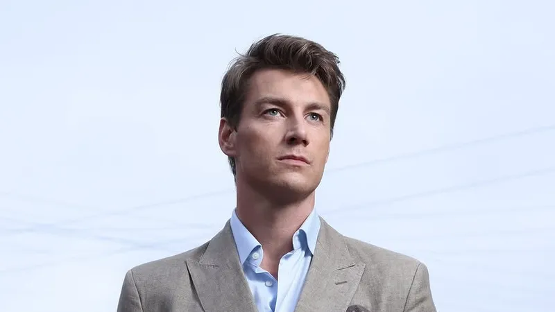 Алексей Воробьев вызвал хейт за то, что назвал девушек с макияжем неполноценными