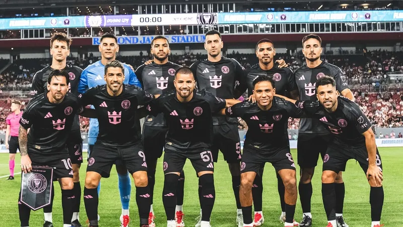 Футбол Перенос Мороз, фото - Новости Zakon.kz от 18.02.2025 12:41