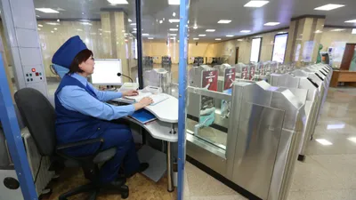 Метрополитен, пассажиры метро, метро, общественный транспорт, вагоны метро, люди в метро, работники метро, сурет - Zakon.kz жаңалық 26.03.2026 16:24