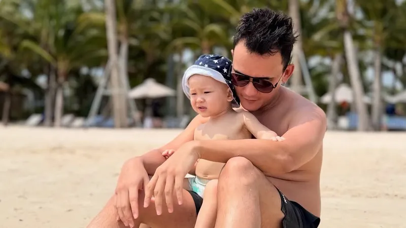 Али Окапов с маленьким сыном умилили Казнет