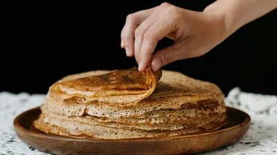 Как испечь блины без яиц и молока, фото - Новости Zakon.kz от 19.02.2025 15:27