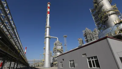 НПЗ, нефтеперерабатывающий завод, переработка сырой нефти, нефть, фото - Новости Zakon.kz от 17.02.2026 14:36