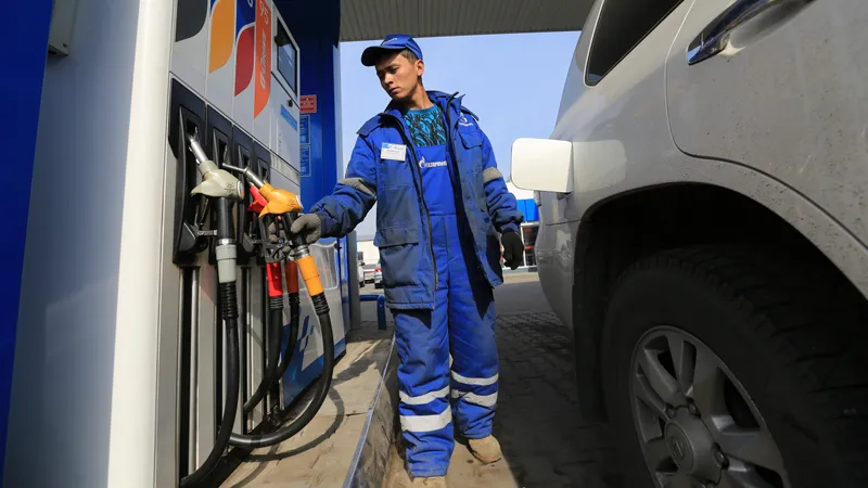 Будет ли дефицит топлива в Казахстане, ответили в Минэнерго