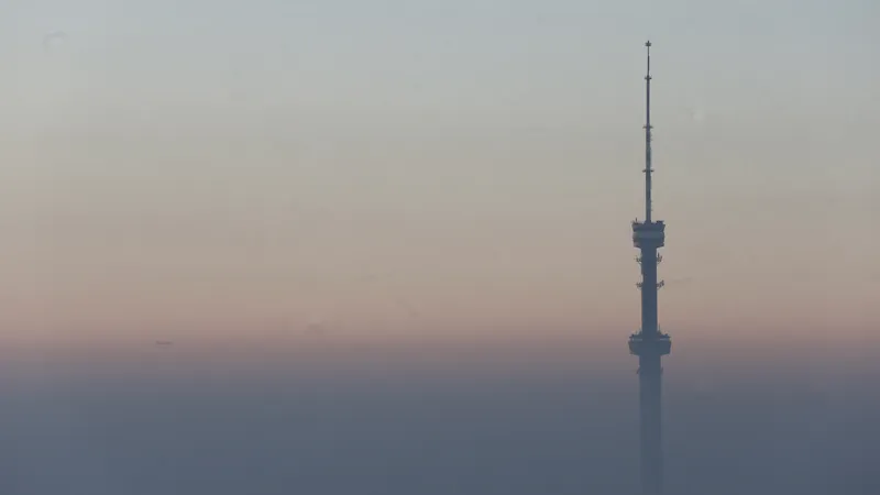 К жителям Алматы, Астаны и еще восьми городов синоптики обратились с предупреждением