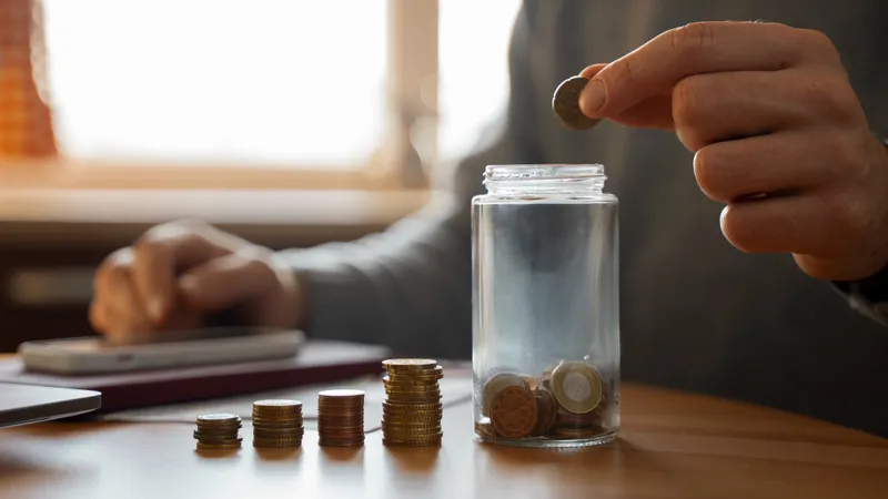 Депозит в долларах: насколько выгодно хранить деньги в иностранной валюте