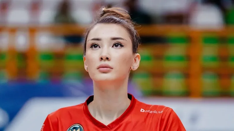 Команда популярной волейболистки Сабины Алтынбековой потерпела поражение