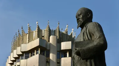Дворец Республики, площадь Абая, площадь имени Абая, Абай Кунанбаев, памятник Абаю Кунанбаеву, памятник Абая Кунанбаева, сурет - Zakon.kz жаңалық 03.08.2025 10:41
