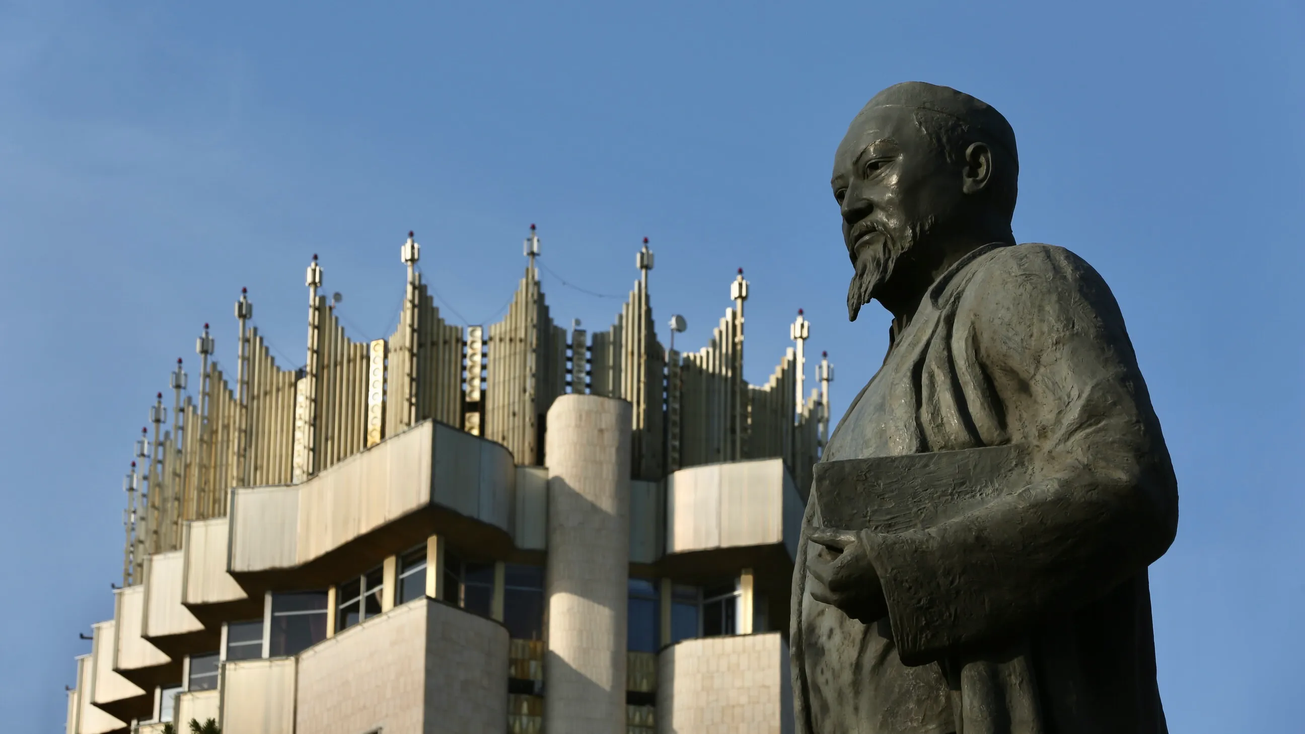 Үйлену тойында қалыңдық қатты трахметтенді.