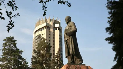 Дворец Республики, площадь Абая, площадь имени Абая, Абай Кунанбаев, памятник Абаю Кунанбаеву, памятник Абая Кунанбаева, сурет - Zakon.kz жаңалық 07.08.2025 12:18