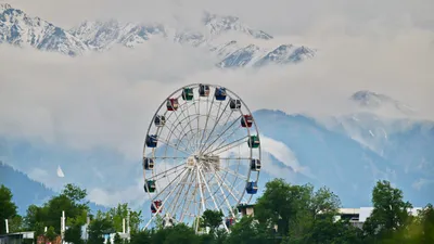 Колесо обозрения на Кок-Тобе, парк Кок-Тобе, фото - Новости Zakon.kz от 02.08.2025 11:34