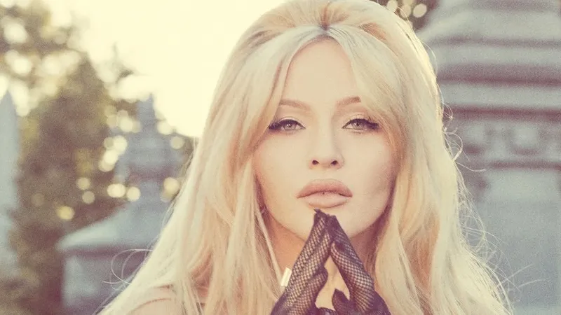 Мадонна снялась в провокационной фотосъемке